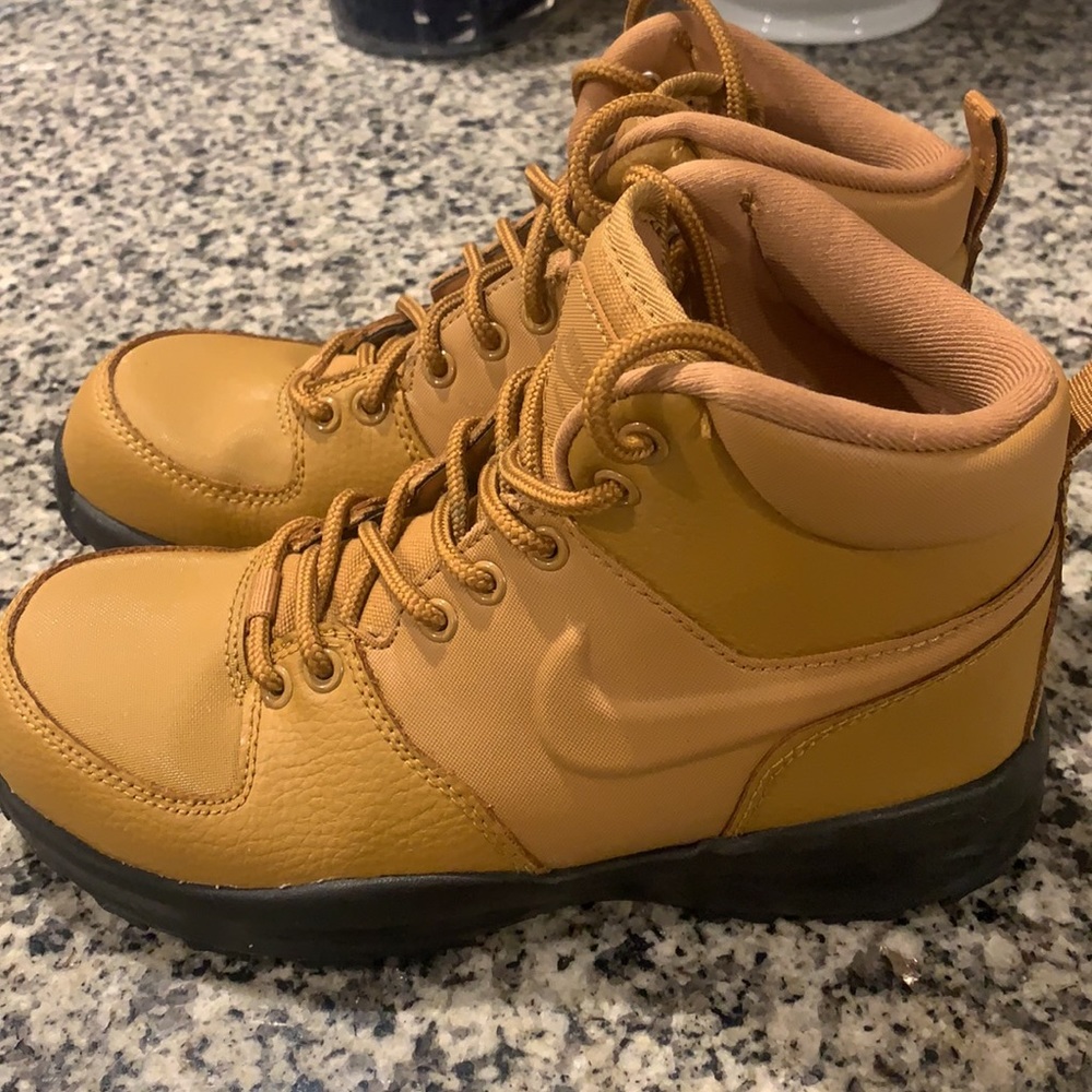 Kids Nike Manoa LTR Boots - Picture 9 of 11